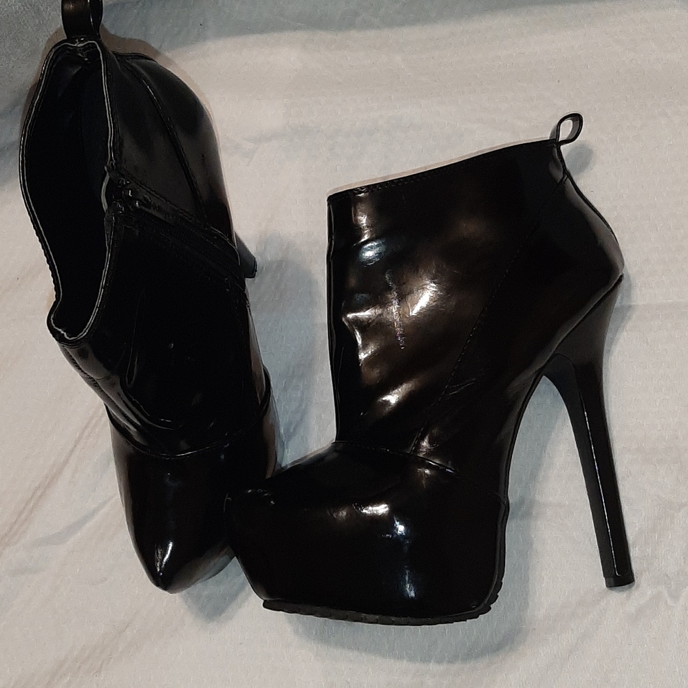 Patent platform booties - Picture 4 of 9